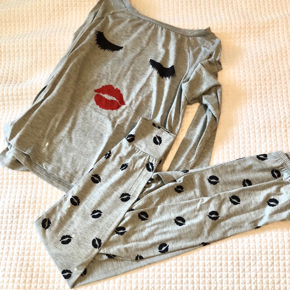 Lashes and lips PJ set.